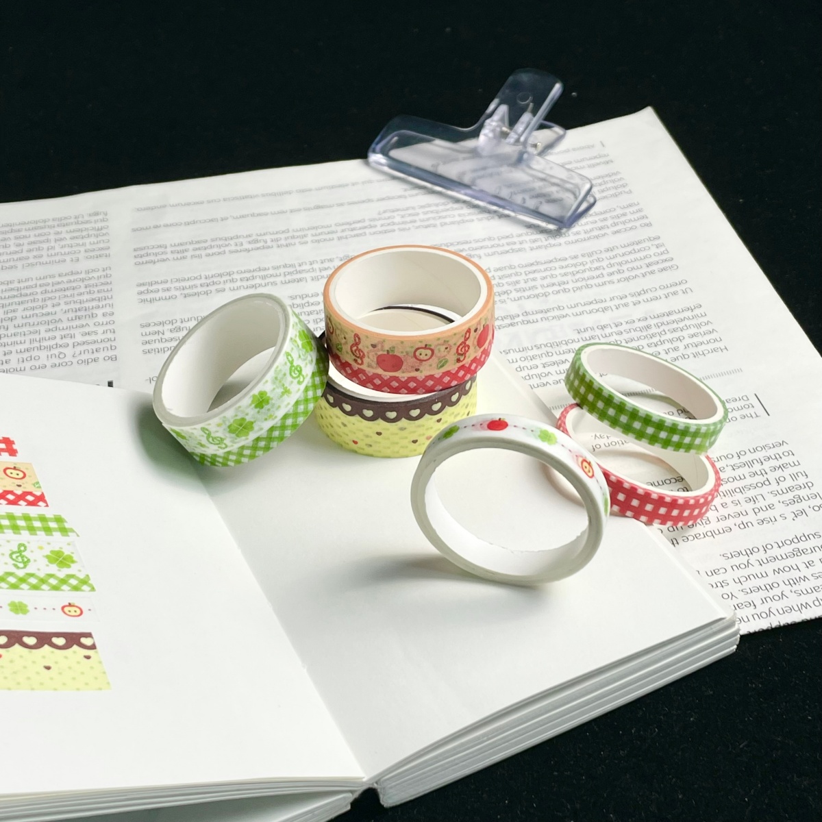 Retro Cartoon Washi Tape Apple - Blank Sheet Music Notebook recension och pris